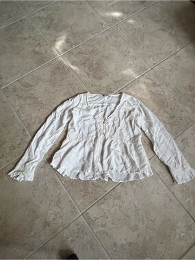American Eagle Outfitters White Ruffled Button-Front Blouse